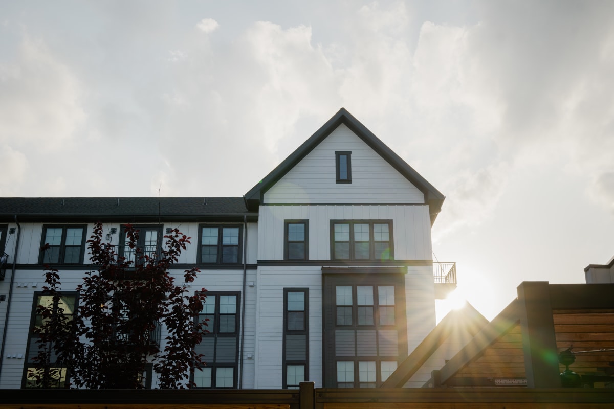 Apartments on Lakeland Drive, Jackson MS The Quarter House